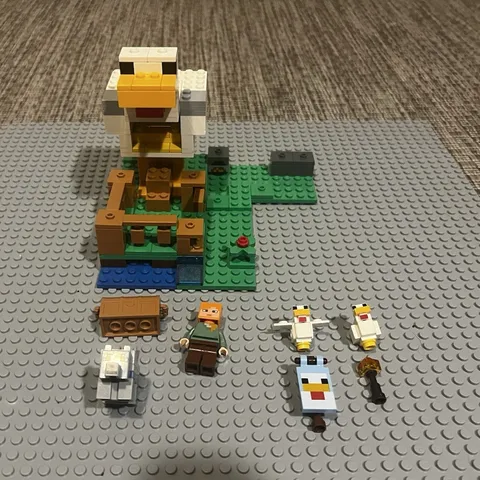 LEGO Minecraft The Chicken Coop 21140