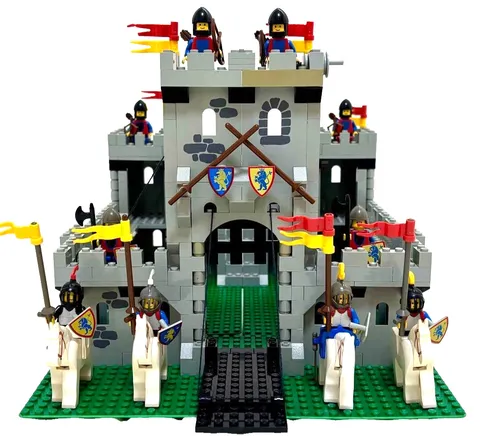 LEGO 6080 King's Castle Lion Knights 1984 Vintage without Box  