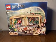 LEGO Harry Potter Hogwarts Castle Herbology Class 76445 390 pcs 8+ Set