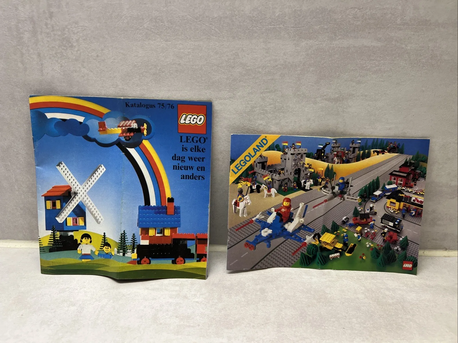 ✅ 2 Vintage Lego Brochures Booklets Catalog from 75/76 Holland 1984 Germany