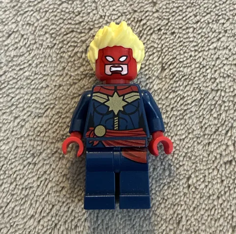 Lego Minifigure Captain Marvel Red Sash w/ Mask Marvel Super Heroes and Villains