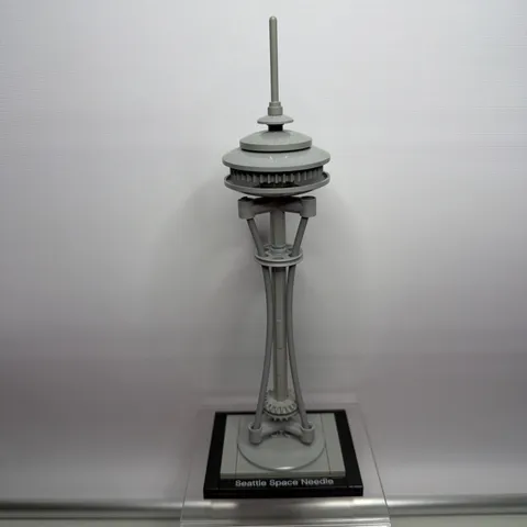 LEGO ARCHITECTURE: Seattle Space Needle (21003)