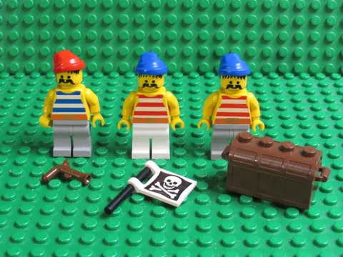 Lot of Vintage Lego Classic Pirates Minifigures pistol chest flag 6285 HR19
