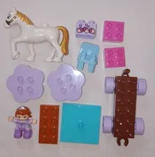 Duplo Sopia's Magical Carriage 10822 2016 Horse Figure Base Chair Round Scallop 