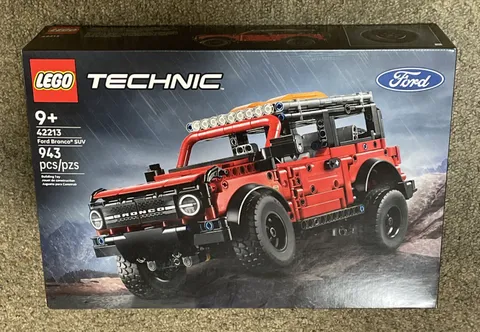 LEGO Technic Ford Bronco SUV (42213) New Open Damage Box