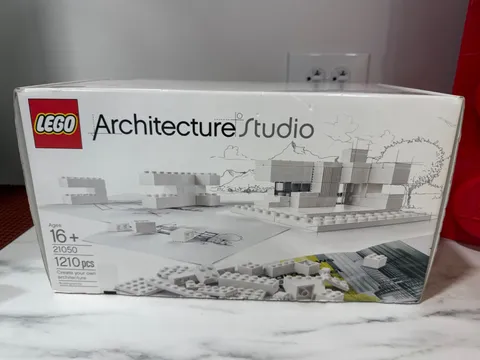 NEW LEGO Architecture Studio 21050 Factory Sealed Retired 1210 Pieces with Book