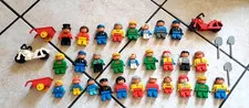 Lego Duplo Lot 28 Minifigures + Vintage Accessories