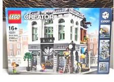 Share LEGO Creator Expert 10251 Brick Bank Modular Building (New, Unopened)