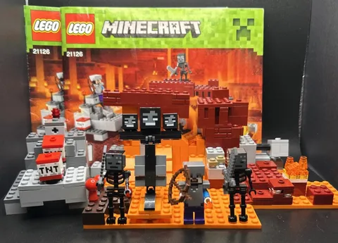 LEGO Minecraft: (21126) The Wither, 100% Complete w/ Minifigures & Instructions