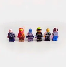 Lego Minifigures Bundle - 6 Different Figures Inc Accessories