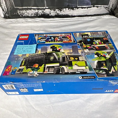 LEGO City 60388 Gaming Tournament Truck Set 344 pcs Box w/ Instructions