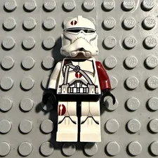 LEGO Star Wars Clone Trooper Minifigure White Armor Helmet Red Markings