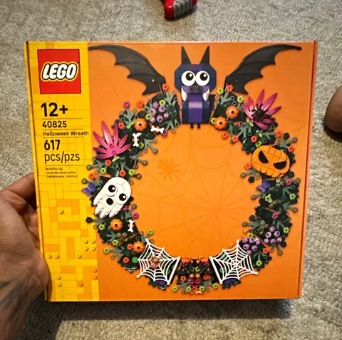 LEGO Iconic Halloween Wreath 40825 617pcs 12+ 2025 Limited Edition