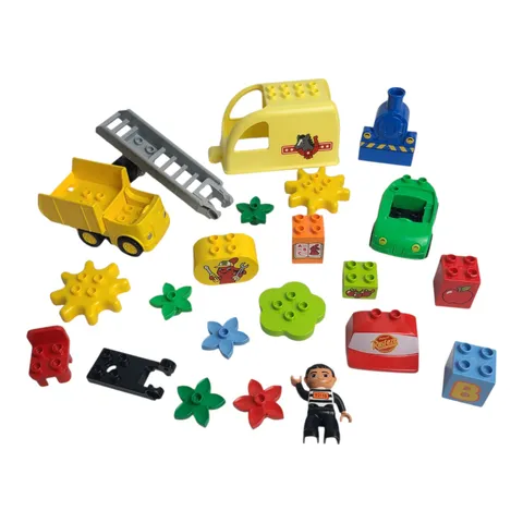 Lot of 21 Lego Duplo Pieces Car People Vehicles Flowers Chair Printed Bricks 