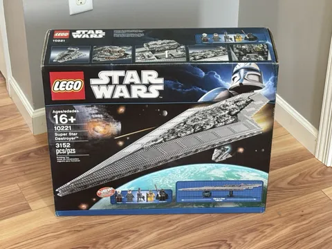 LEGO Star Wars 10221 UCS Super Star Destroyer - Brand New - Sealed Box