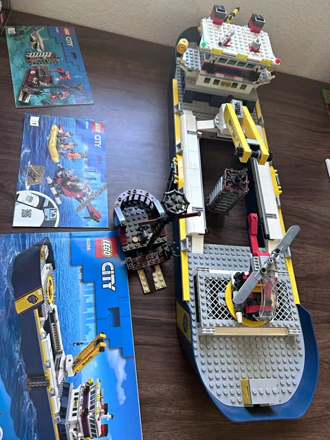LEGO City 60266 Ocean Exploration Ship 745pc Helicopter Included NO MINIFIGS