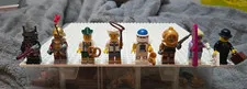 Complete Set Series 8 LEGO 8833: Excellent used condition, all 16 Minifigures