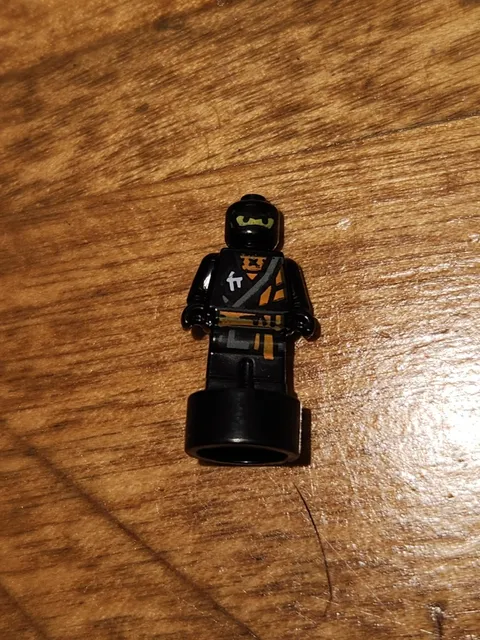 LEGO Ninjago Cole Minifigure Statuette Part Trophy Dragons Rising Season 1 71799