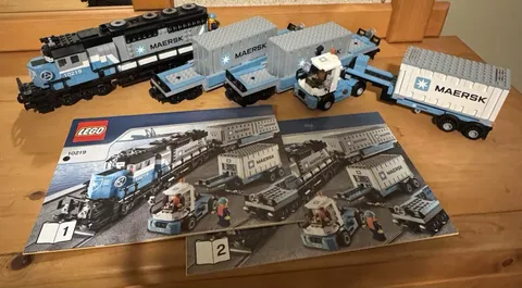 LEGO 10219 Maersk Train – Complete Set – Excellent Condition