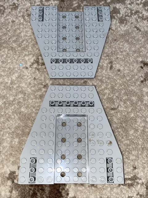 2x LEGO VEHICLE BASE 12X12X1 1/3 W/ 8X4 CENTER LIGHT BLUISH GRAY 43979 Lot