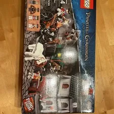 LEGO  Pirates of the Caribbean - The London Escape 4193 New Box Bend In