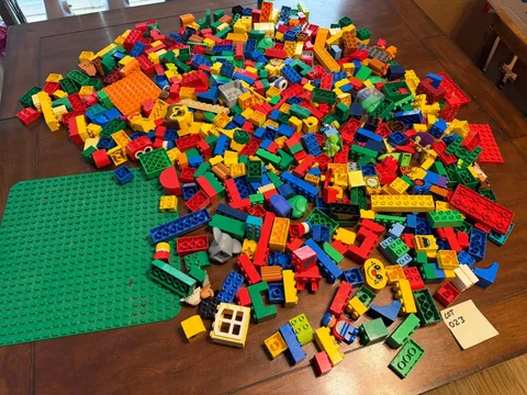 DUPLOS approximately 12.7 lbs LOT 023