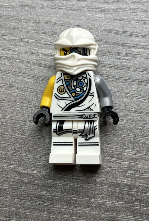 Lego Minifigure Ninjago Zane Tournament of Elements Robe Battle Damage njo0228