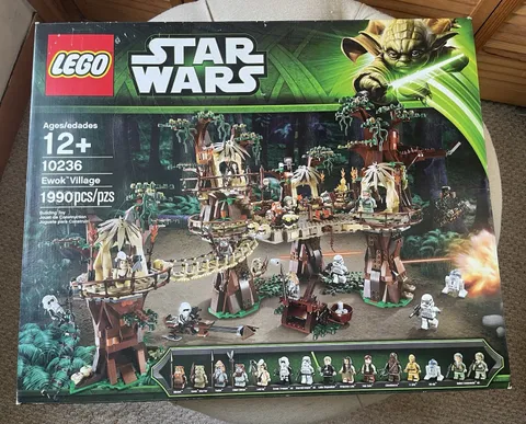Lego 10236 Star Wars Ewok Village - new in sealed* box (see pics/seals) OG Owner