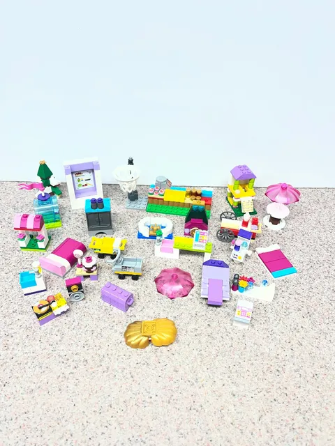 LEGO Friends Home Accessories Furniture Kitchen House Bed Record Player