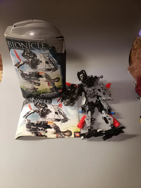 LEGO BIONICLE: Toa Onua (8690)
