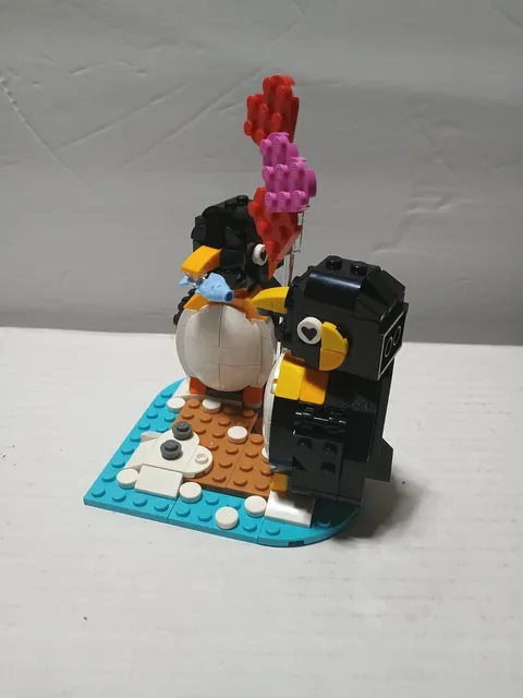 Lego 40886 Seasonal Penguins In Love GWP - Used Complete Retired - No Manual ---
