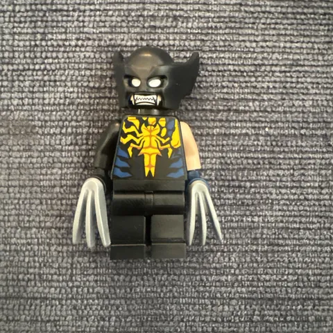 LEGO Marvel Venomized Wolverine Minifigure 76336 w/ Claws 