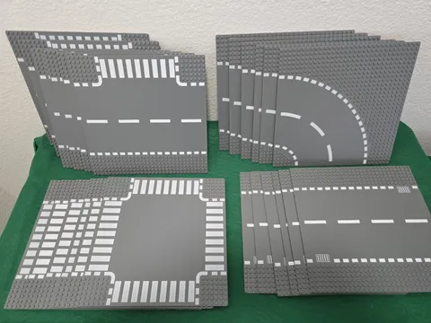 Lego City Road Base Plate 32x32. 24 Plates 7280 and 7281