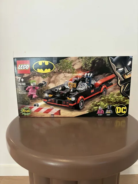 LEGO DC Comics Super Heroes: Batman Classic TV Series Batmobile (76188)