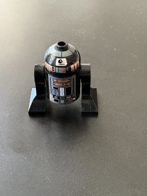 LEGO Star Wars Astromech Droid R2-Q5 Minifigure SW0213
