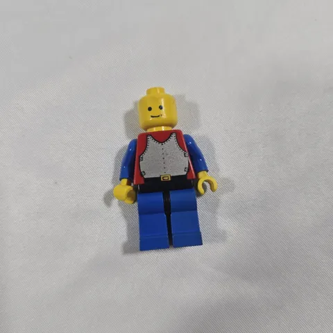 Lego Minifigure CAS189 Classic Castle Breast Plate 6039-1 6103-2 Crusaders Lion