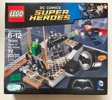 Lego 76044 Clash of the Heroes DC Comics Super Heroes 2016 Brand New + Sealed