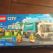 LEGO City Recycling Truck 60386 261 pcs 5+ 2023 Brick Separator Included