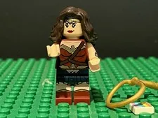 LEGO Wonder Woman Minifigure sh0221 76046 Batman v Superman DC Super Heroes