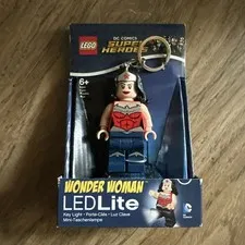 Lego (5004751) Wonder Woman Key Light. New in Box.