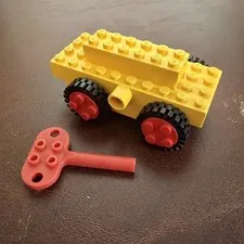 Vintage LEGO Basic 890 Working Wind-Up Motor Set from 1986 with Key