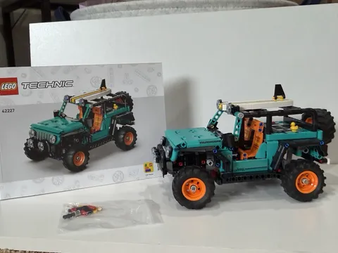 LEGO Technic Jeep Wrangler Rubicon SUV 42227 Adult built With Manual