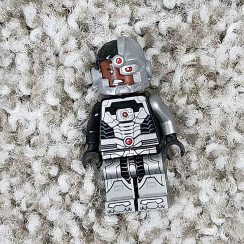 LEGO DC Super Heroes Cyborg Black Gloves Minifigure Rare Retired sh0155