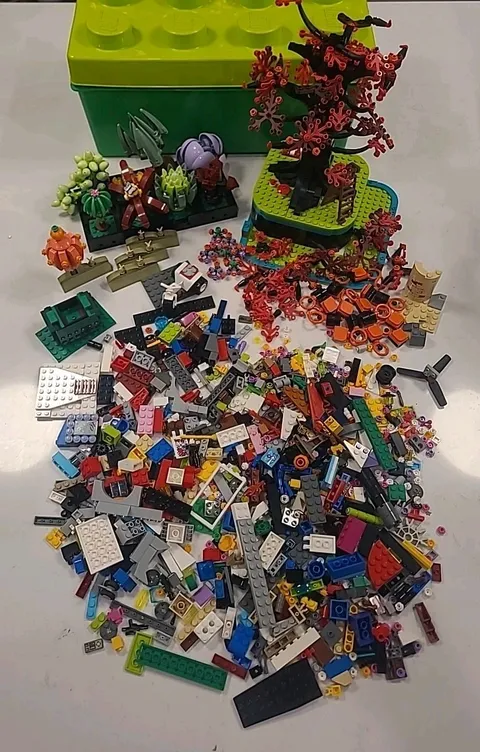 3.75 Lbs + LEGO Storage Brick 8 Stud Large GREEN Container Plastic Bin (B1-O)
