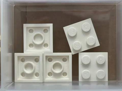 LEGO Parts - White Plate 2 x 2 - No 3022 - QTY 5