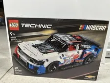 LEGO Technic NASCAR Next Gen Chevrolet Camaro ZL1 (Set 42153)-Brand New, Sealed