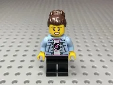 LEGO Minifigure Shopping Street Mum Denim Jacket Item No: twn532 Set: 11371 2026