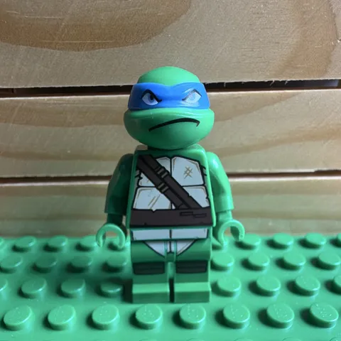 LEGO TMNT Leonardo Minifigure Printed 2013 Teenage Mutant Ninja Turtles NO SHELL