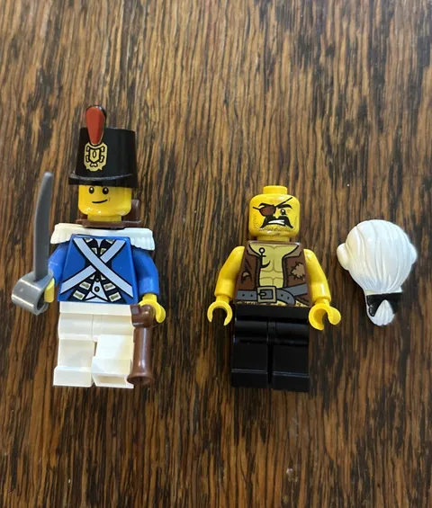 LEGO PIRATES MINIFIG LOT  2 MINIFIGURES LOT & ACCESSORIES 70413 The Brick Bounty