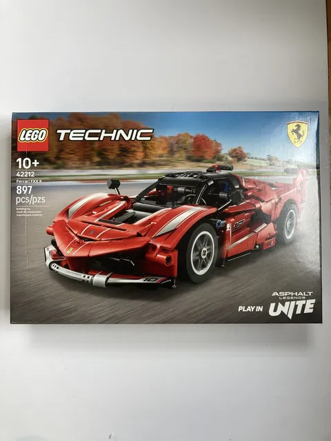 LEGO TECHNIC - Ferrari FXX K - 42212- Asphalt Legends Unite - New in Box